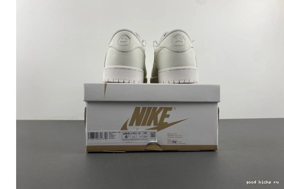 OG1228-111 LOW SCOTT TRAVIS SP OG  OG1228-111  RETRO 1 JORDAN 0409